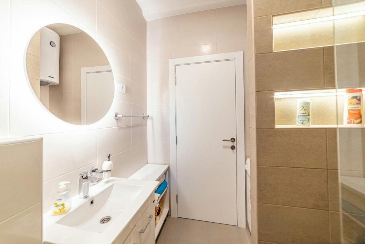 Apartman Danube Lux Novi Sad Exterior photo
